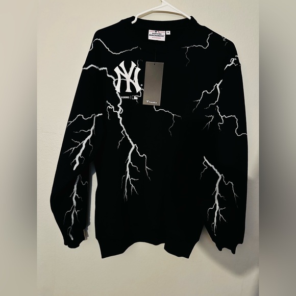 New York Yankees sweatshirt - Picture 1 of 3